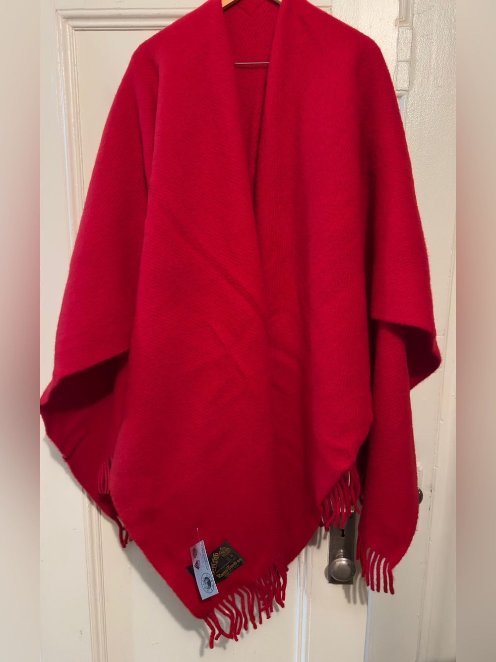 NWT Vintage Red Women's Roros Pledd Fringe Knit Poncho Sweater. 100% wool.
